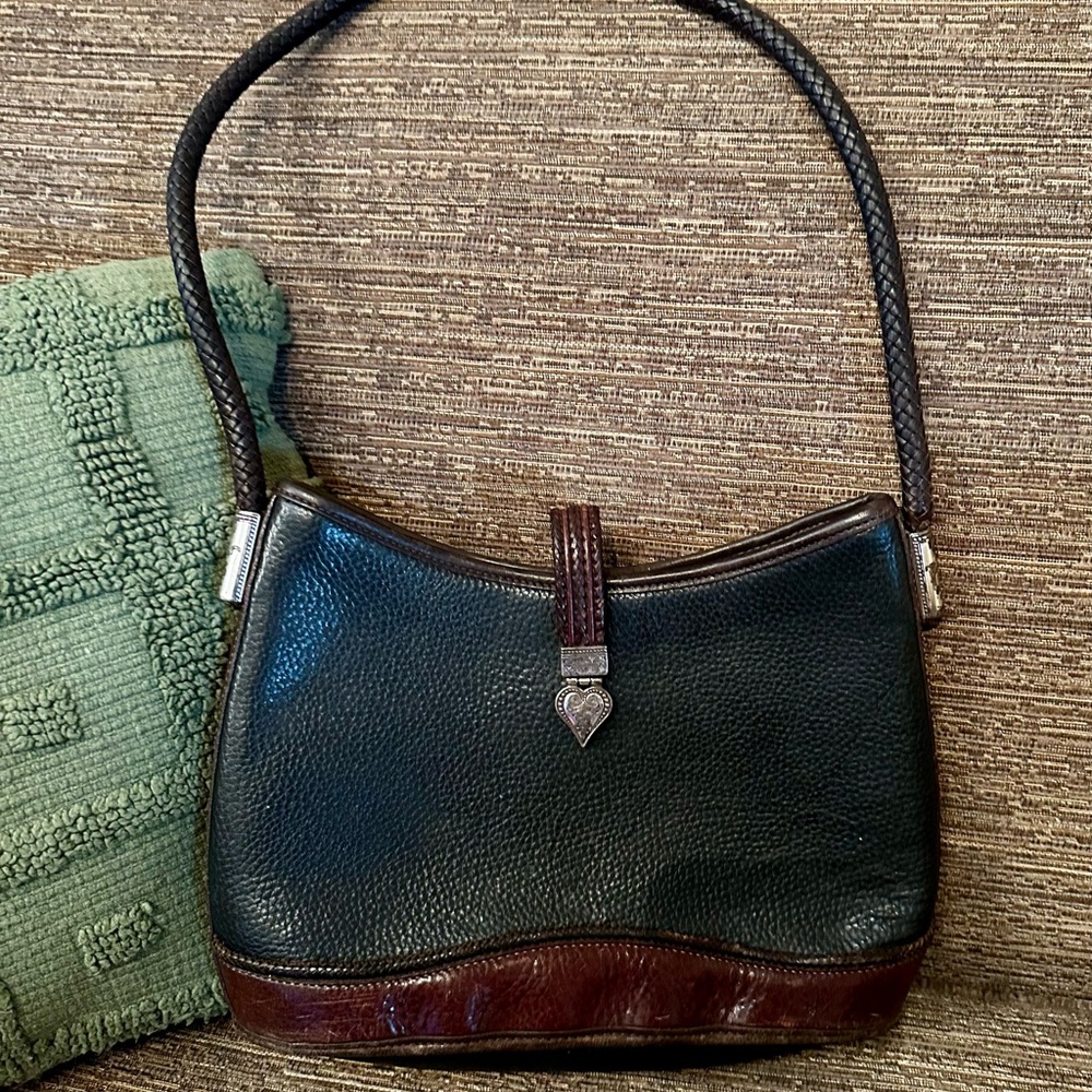 Brighton Elegant Black and Brown Leather Shoulder Bag